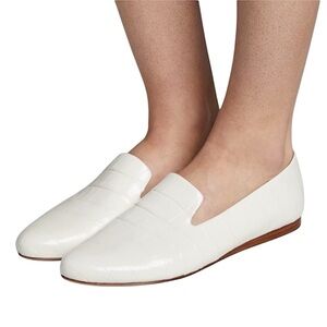 Veronica Beard White Croc Griffin Loafer Flats Size 7.5